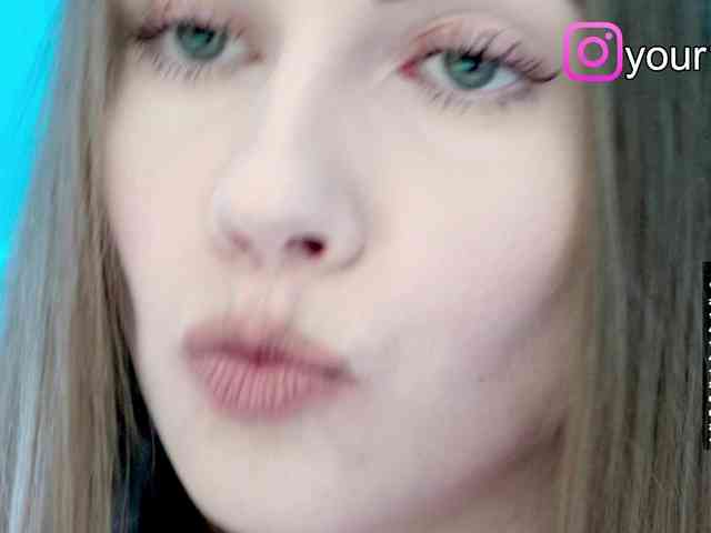VikkiExtraCheese webcam