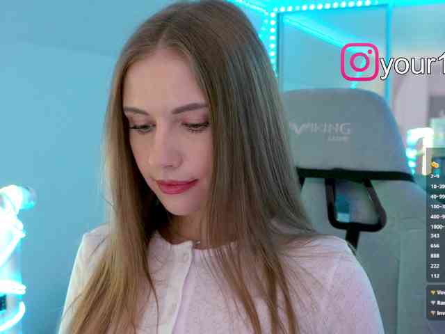 VikkiExtraCheese webcam