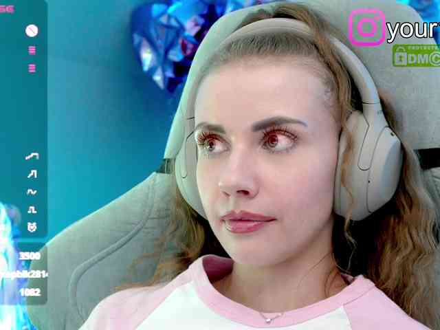 VikkiExtraCheese webcam