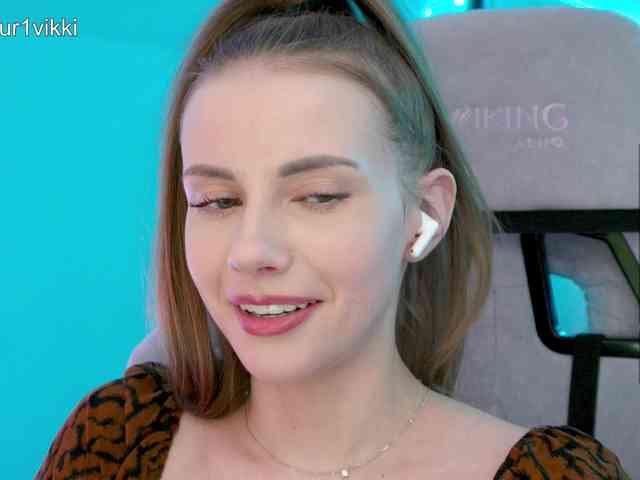 VikkiExtraCheese webcam
