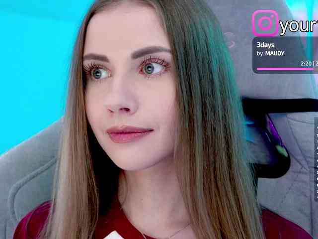 VikkiExtraCheese webcam