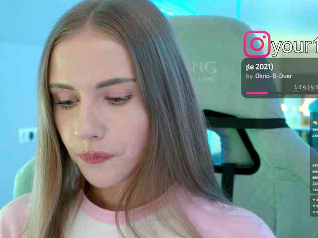 VikkiExtraCheese webcam