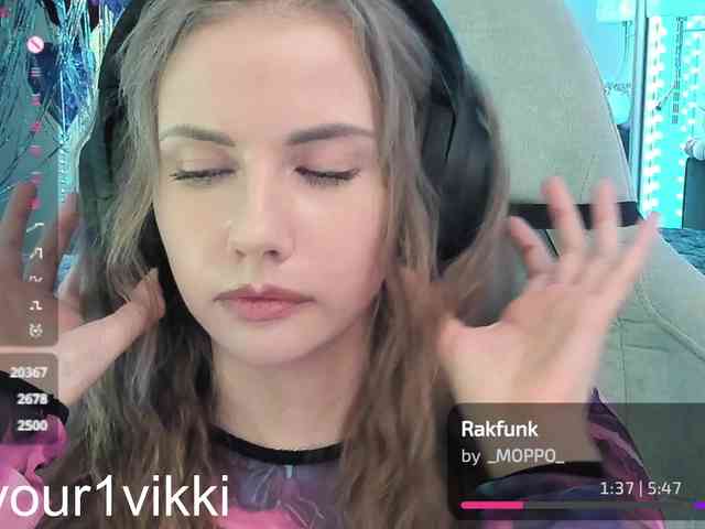 VikkiExtraCheese webcam