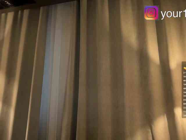 VikkiExtraCheese webcam