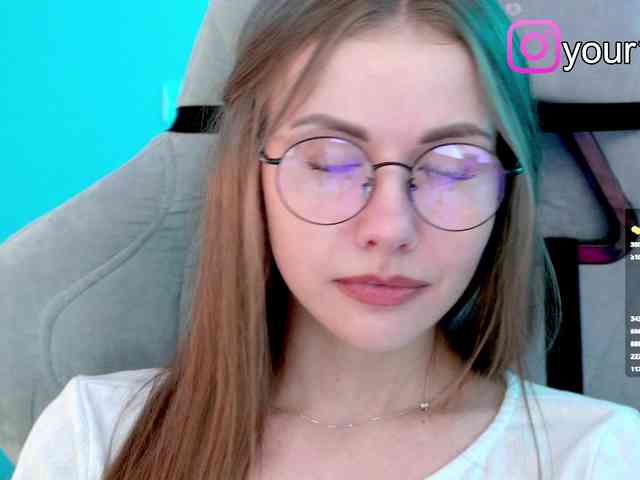 VikkiExtraCheese webcam