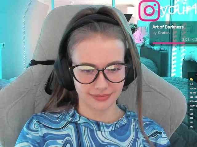 -VikkiL0vesChees... Live Webcam on BongaCams