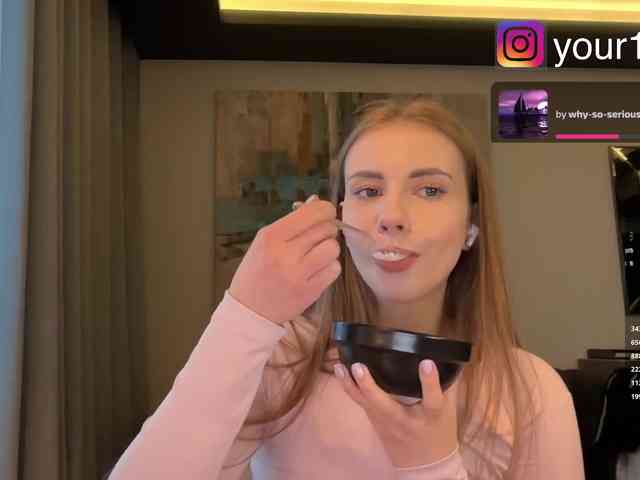 VikkiExtraCheese webcam