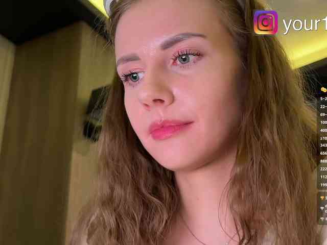 VikkiExtraCheese webcam