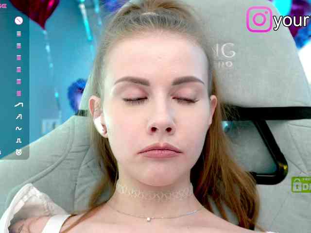 VikkiExtraCheese webcam