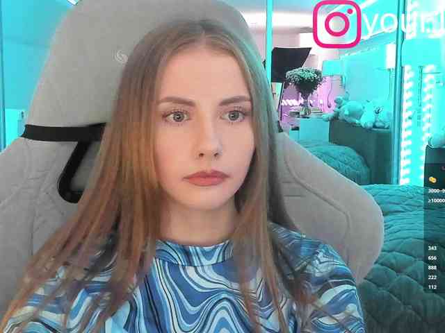VikkiExtraCheese webcam