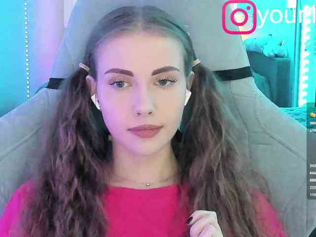 -VikkiL0vesCheese- -VikkiL0vesCheese-