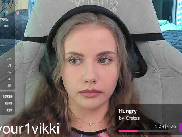 VikkiExtraCheese webcam