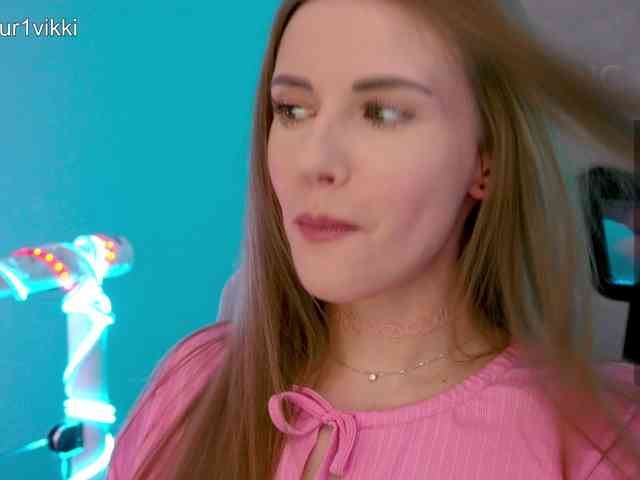 VikkiExtraCheese webcam