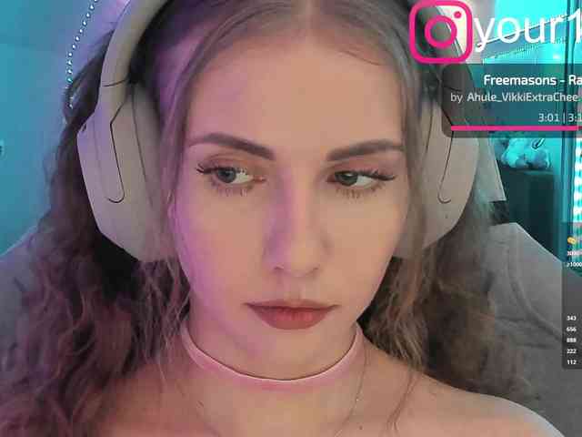 VikkiExtraCheese webcam