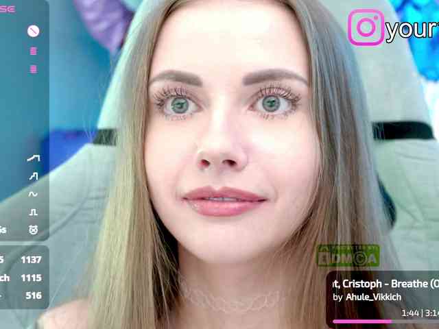 VikkiExtraCheese webcam