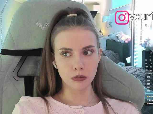 VikkiExtraCheese webcam