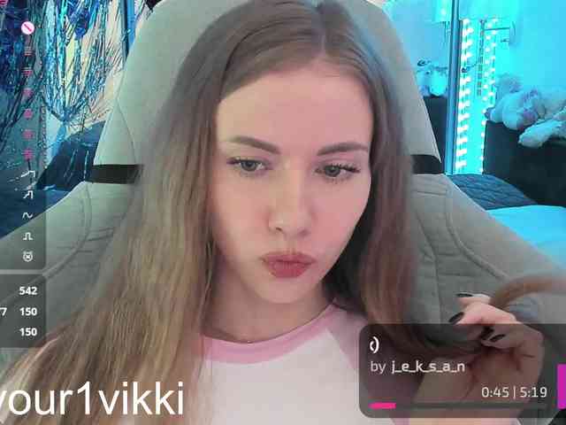 VikkiExtraCheese webcam