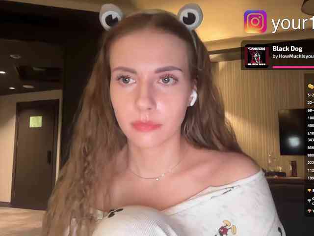 VikkiExtraCheese webcam