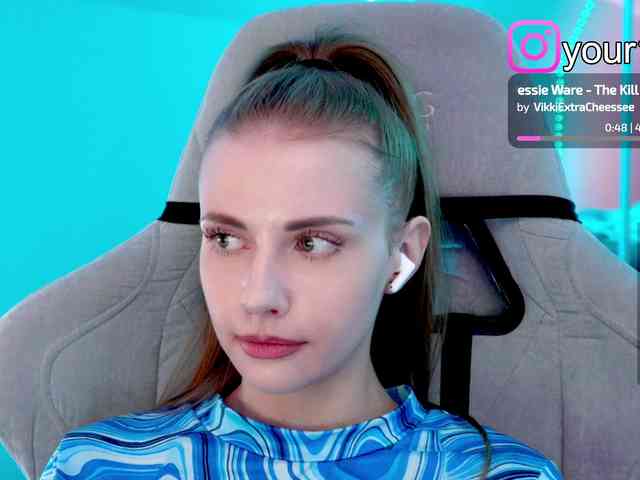 -VikkiL0vesCheese-