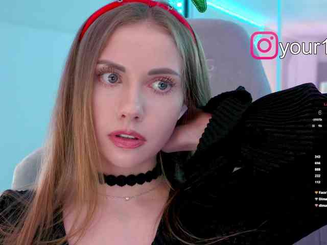 VikkiExtraCheese webcam