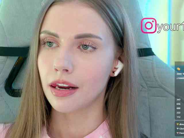 VikkiExtraCheese webcam