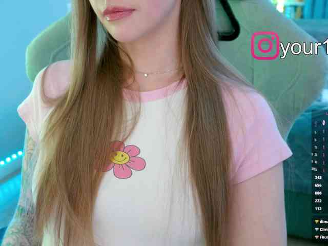 VikkiExtraCheese webcam