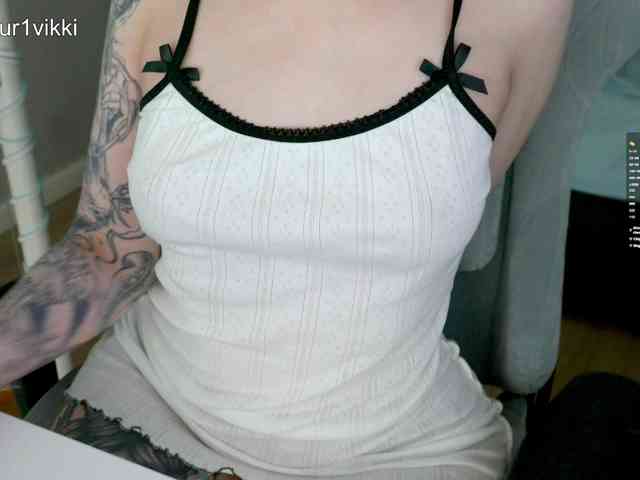 VikkiExtraCheese webcam