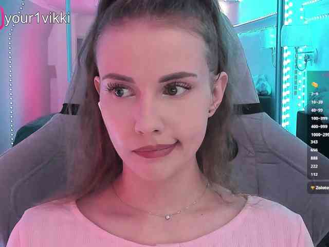 VikkiExtraCheese webcam