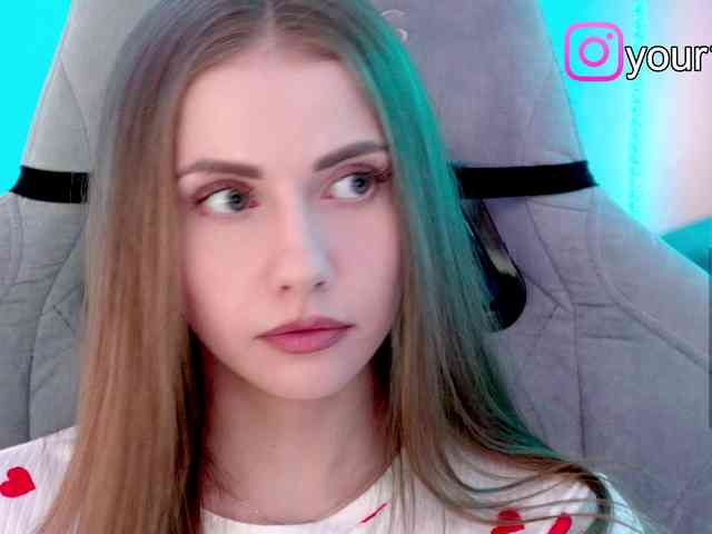 -VikkiL0vesCheese-