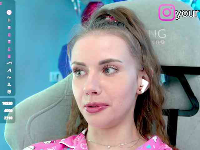 VikkiExtraCheese webcam