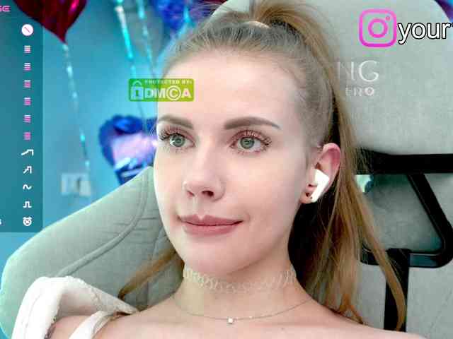 VikkiExtraCheese webcam