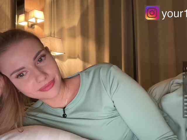 VikkiExtraCheese webcam