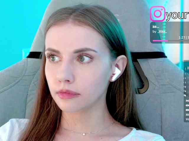 VikkiExtraCheese webcam