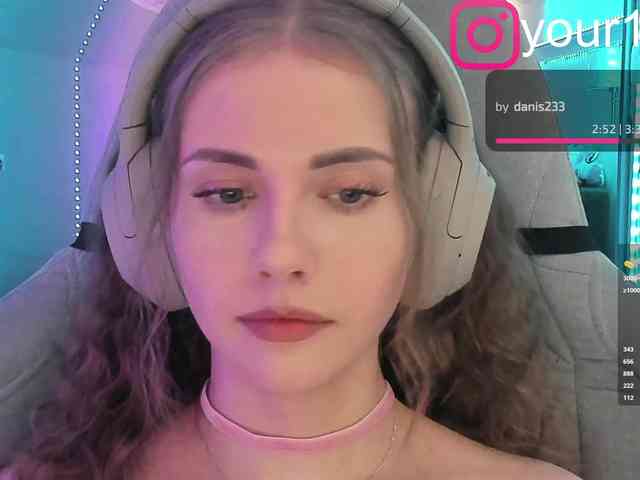 VikkiExtraCheese webcam