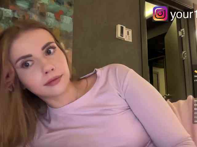 VikkiExtraCheese webcam