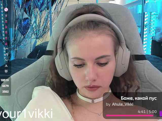-VikkiL0vesCheese-