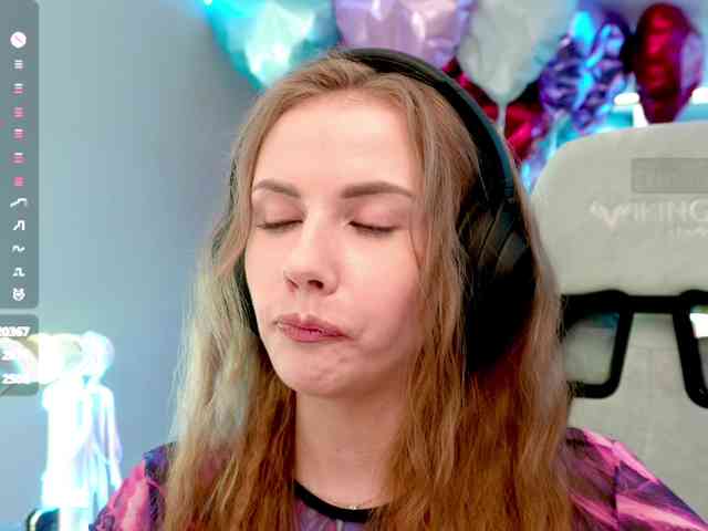 VikkiExtraCheese webcam