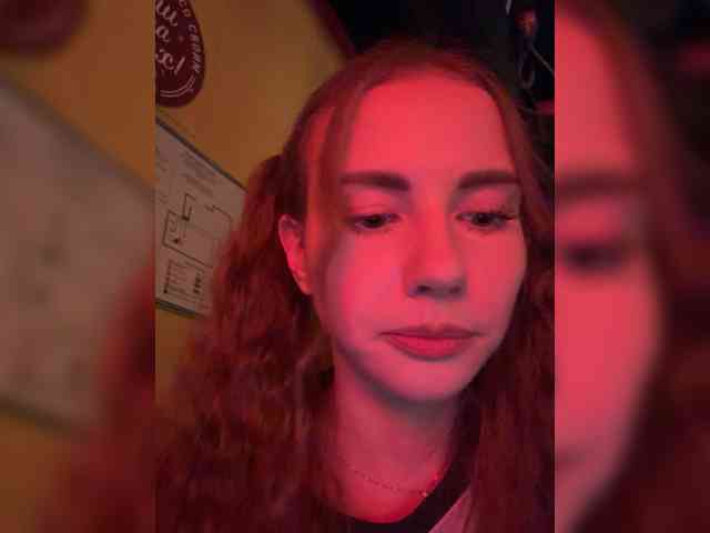 VikkiExtraCheese webcam