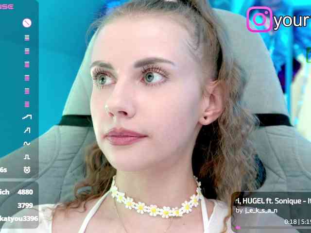 VikkiExtraCheese webcam