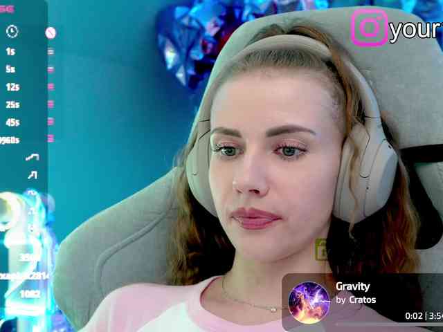VikkiExtraCheese webcam