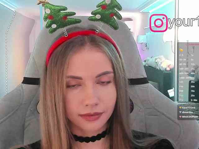 VikkiExtraCheese webcam