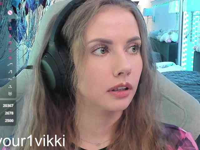 VikkiExtraCheese webcam