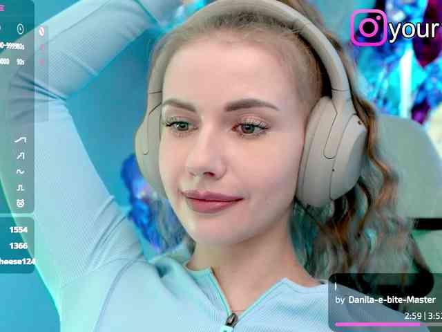 VikkiExtraCheese webcam