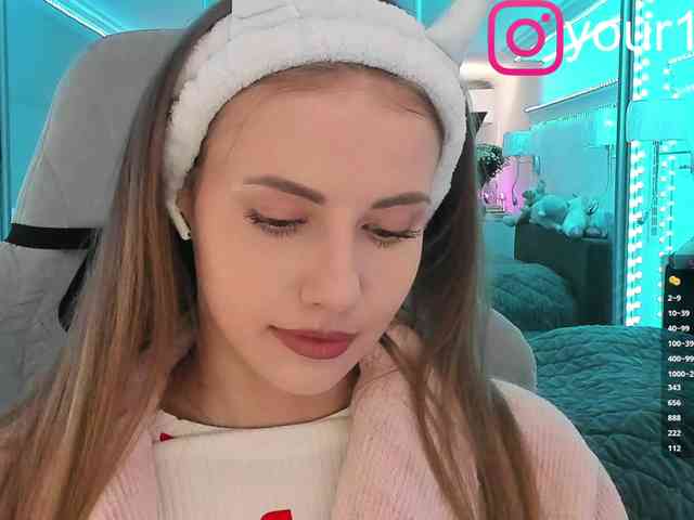 VikkiExtraCheese webcam
