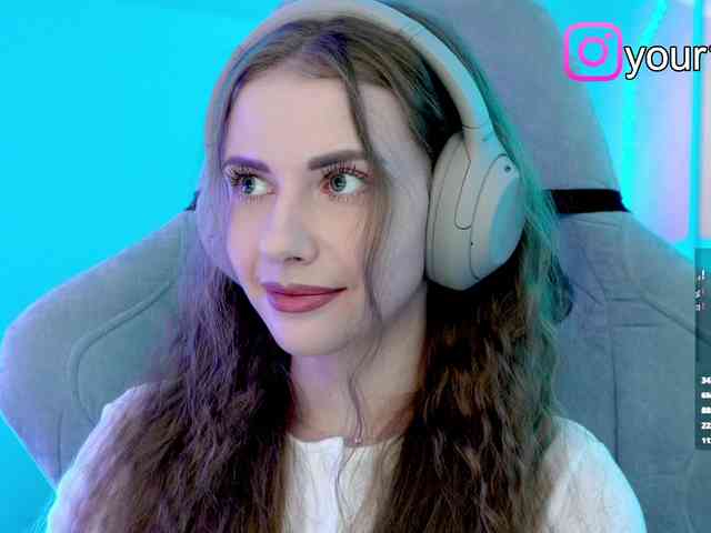 VikkiExtraCheese webcam