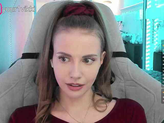VikkiExtraCheese webcam