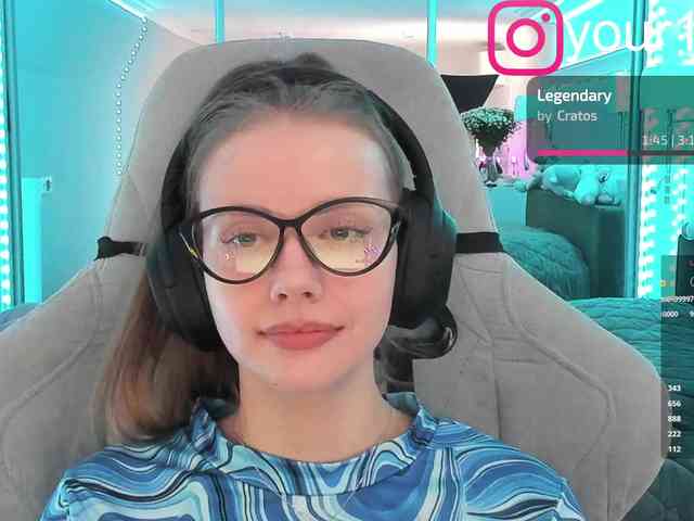 VikkiExtraCheese webcam