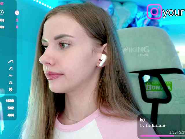 VikkiExtraCheese webcam