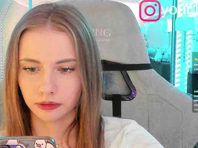 VikkiExtraCheese webcam