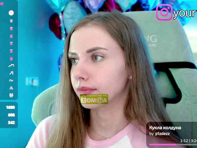VikkiExtraCheese webcam